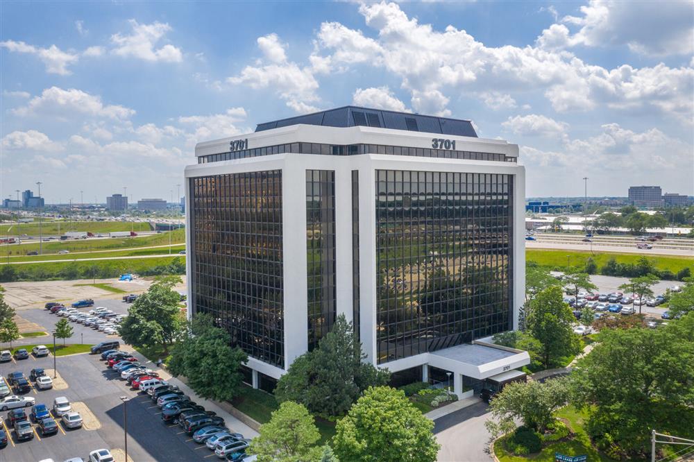 property with office space for rent at 3701 Algonquin Rd., Rolling Meadows, IL 60008, USA