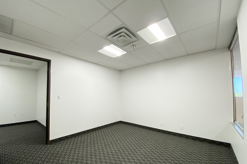 4200 South Fwy (Tower) - 105x230-sm