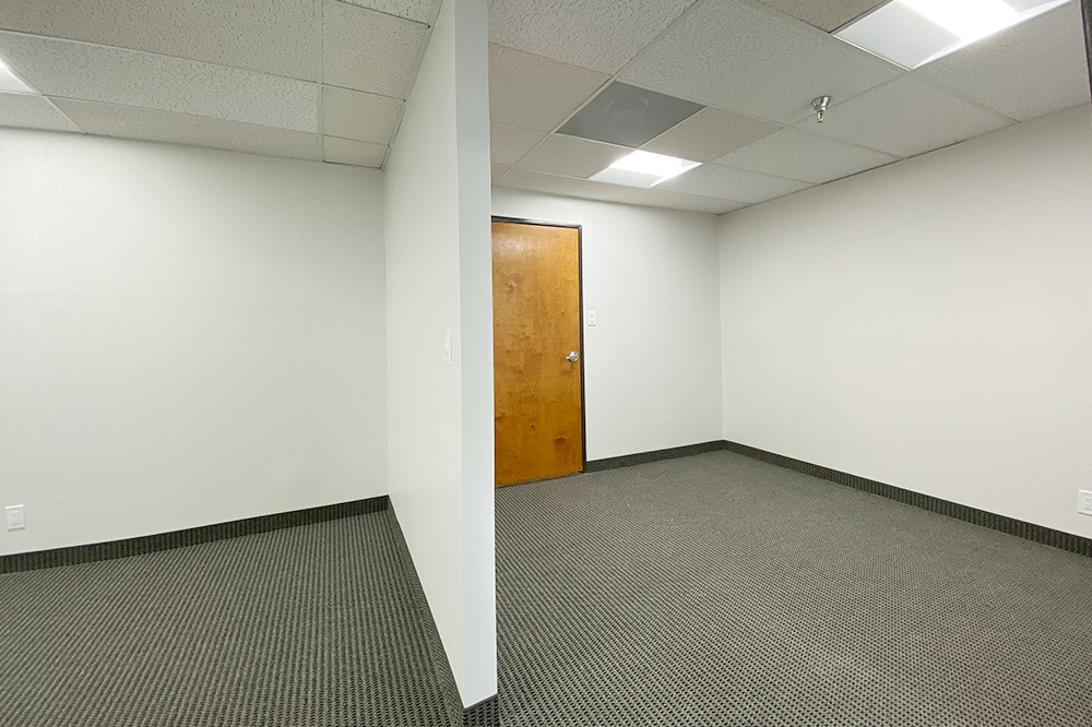 3-UI302x105.jpg