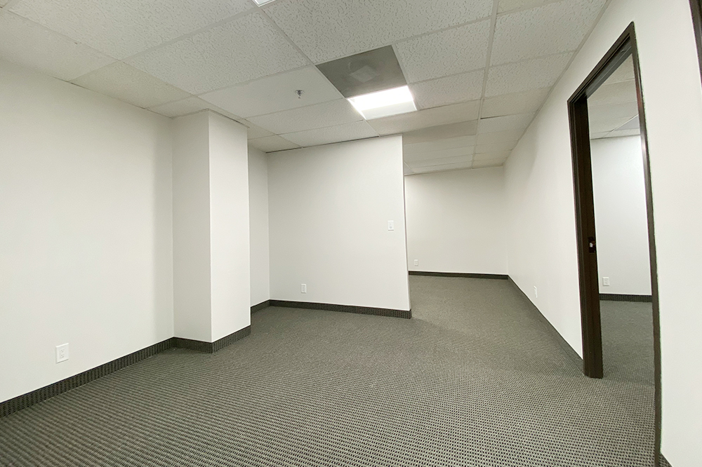 4200 South Fwy (Tower) - 105x312-sm