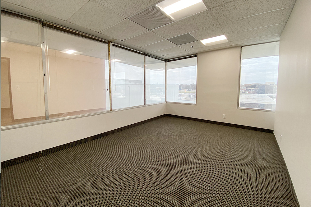 4200 South Fwy (Tower) - 105x312-sm