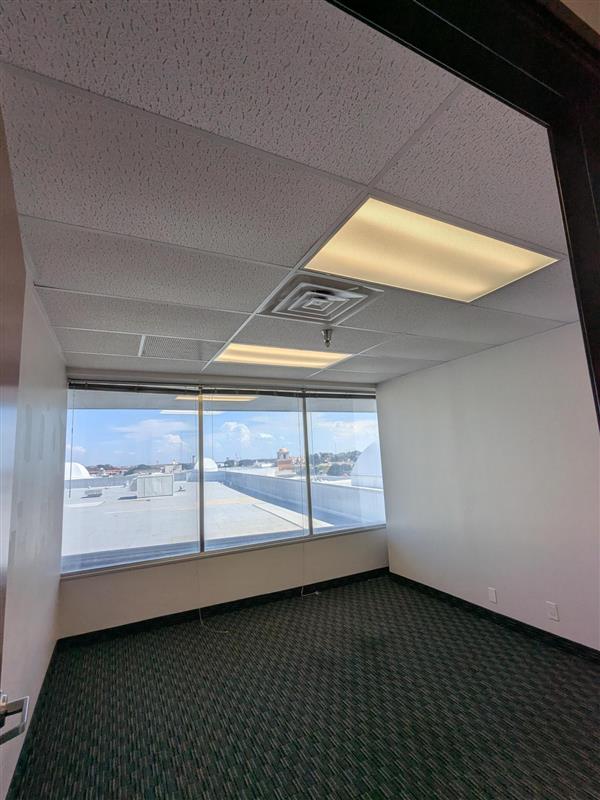 4200 South Fwy (Tower) - 105x426-sm