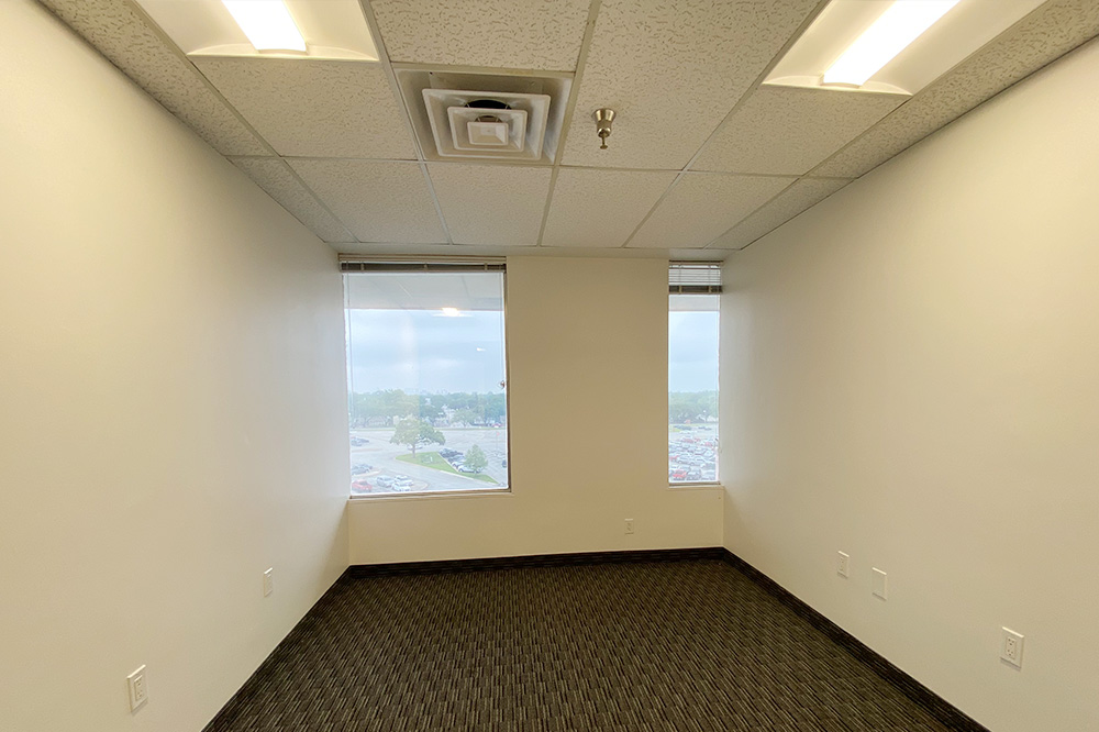 4200 South Fwy (Tower) - 105x505-sm