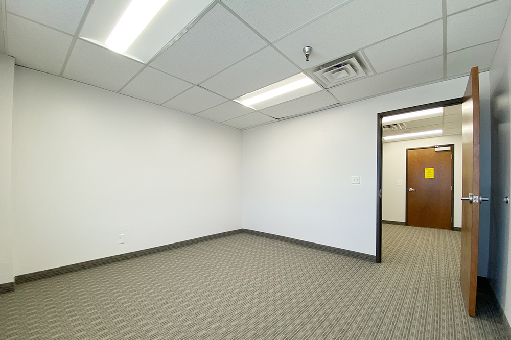 4200 South Fwy (Tower) - 105x570-sm