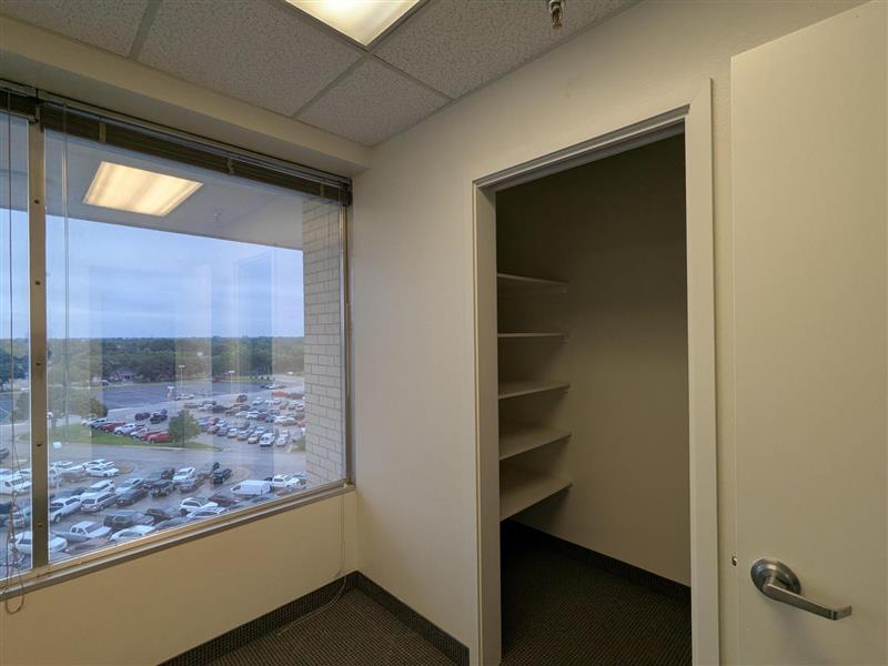 4200 South Fwy (Tower) - 105x610-sm