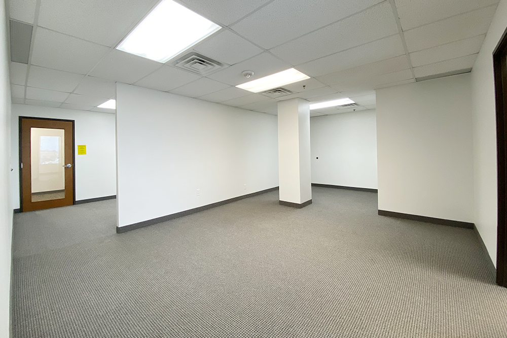 4200 South Fwy (Tower) - 105x628-sm