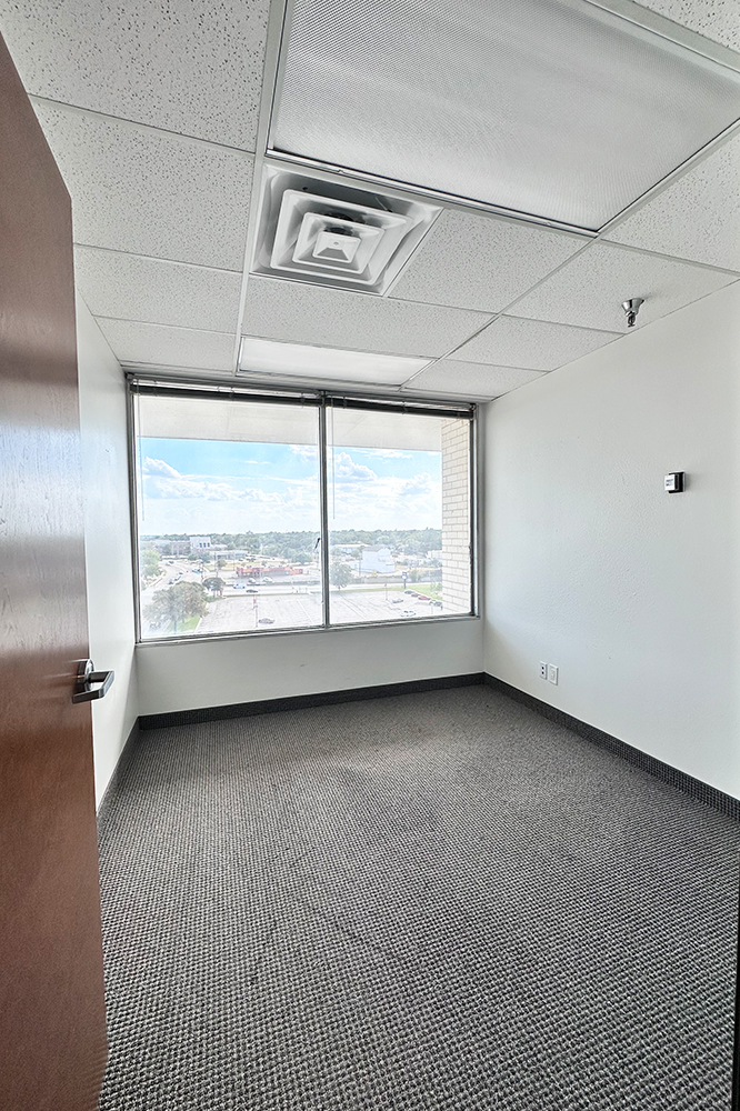 4200 South Fwy (Tower) - 105x704.01-sm