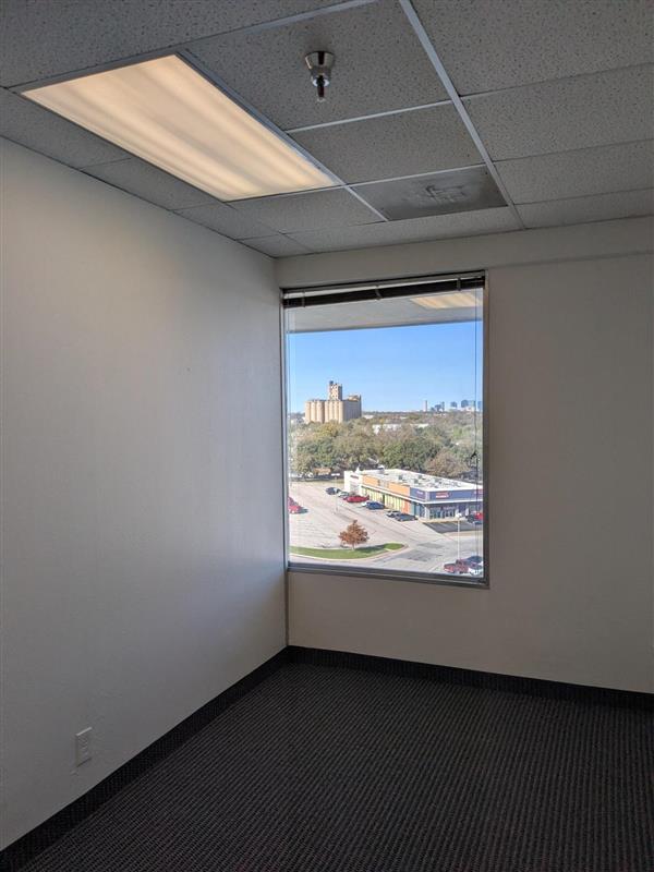 4200 South Fwy (Tower) - 105x708-sm