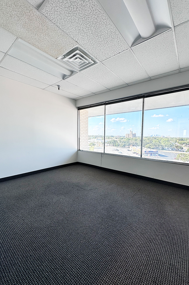 4200 South Fwy (Tower) - 105x712-sm