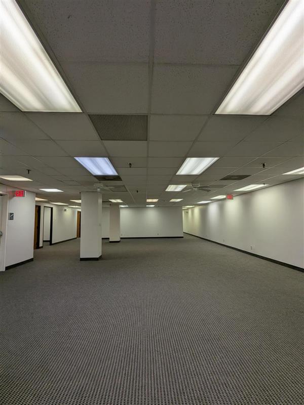 4200 South Fwy (Tower) - 1-UIBASEMENTx105