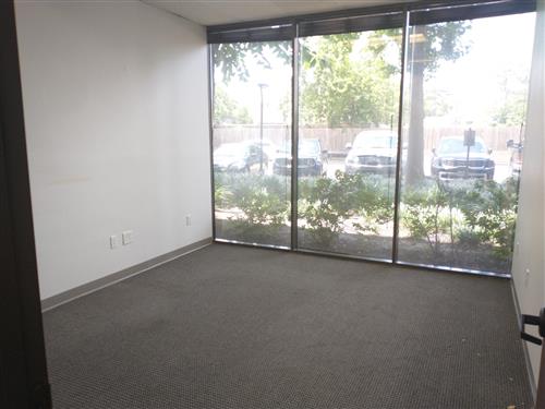 property with office space for rent at 102, 2200 North Loop West, Houston, TX 77018, USA