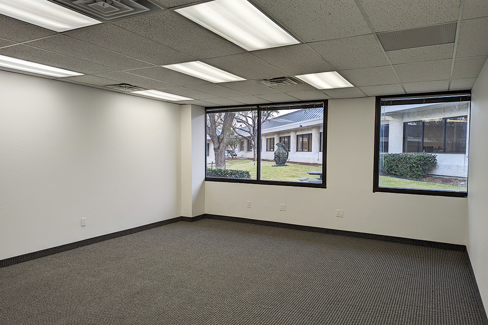 9550 Forest Ln - 110x510-sm