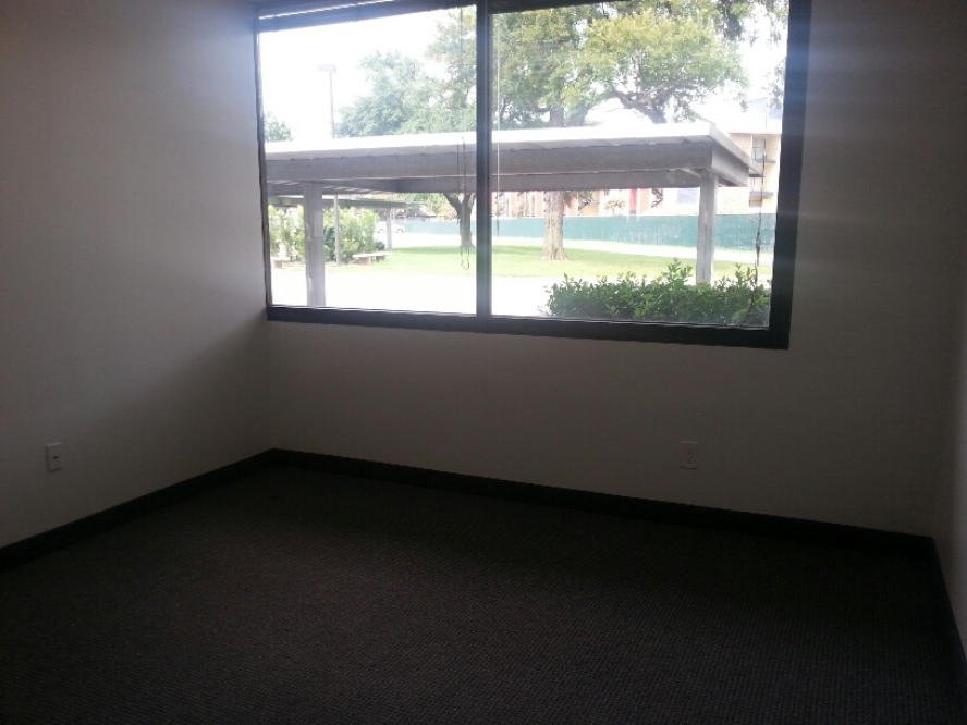 9550 Forest Ln - 110x714.01-sm