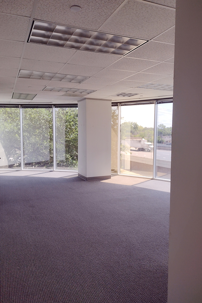 7322-7324 Southwest Freeway - 118x1-0300-sm