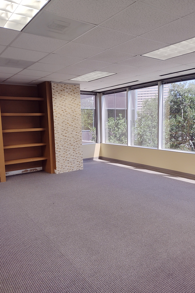 7322-7324 Southwest Freeway - 118x1-0300-sm