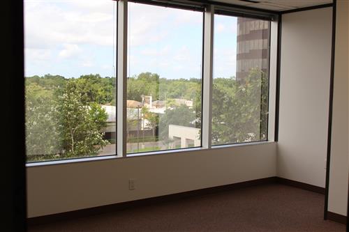 7322-7324 Southwest Freeway - 118x1-0410.01-sm