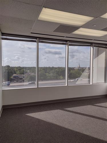 7322-7324 Southwest Freeway - 118x1-0530.01-sm