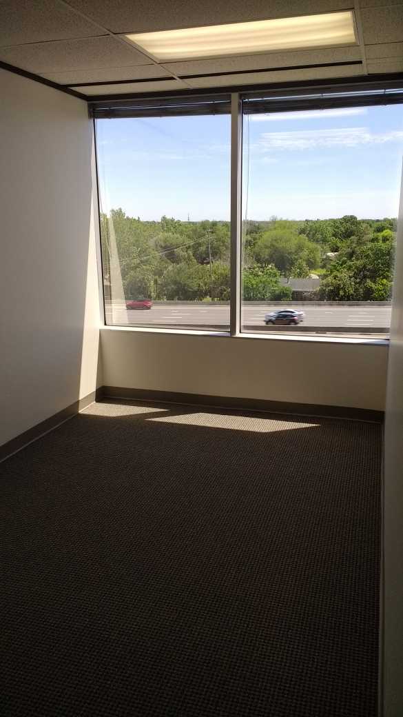 7322-7324 Southwest Freeway - 118x1-0530-sm