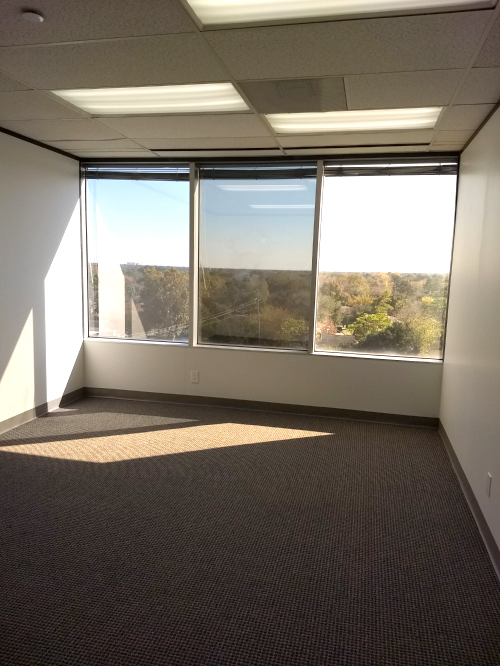 7322-7324 Southwest Freeway - 118x1-0605-sm