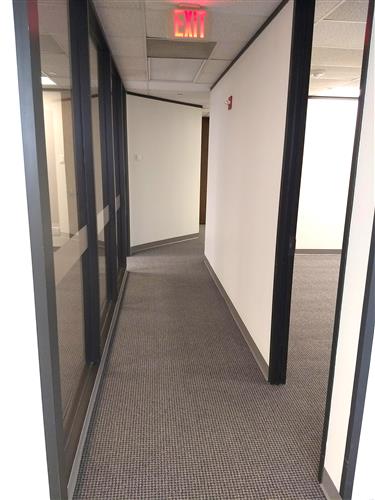 7322-7324 Southwest Freeway - 118x1-0615-sm