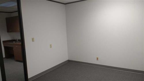 7322-7324 Southwest Freeway - 118x1-0630F-sm