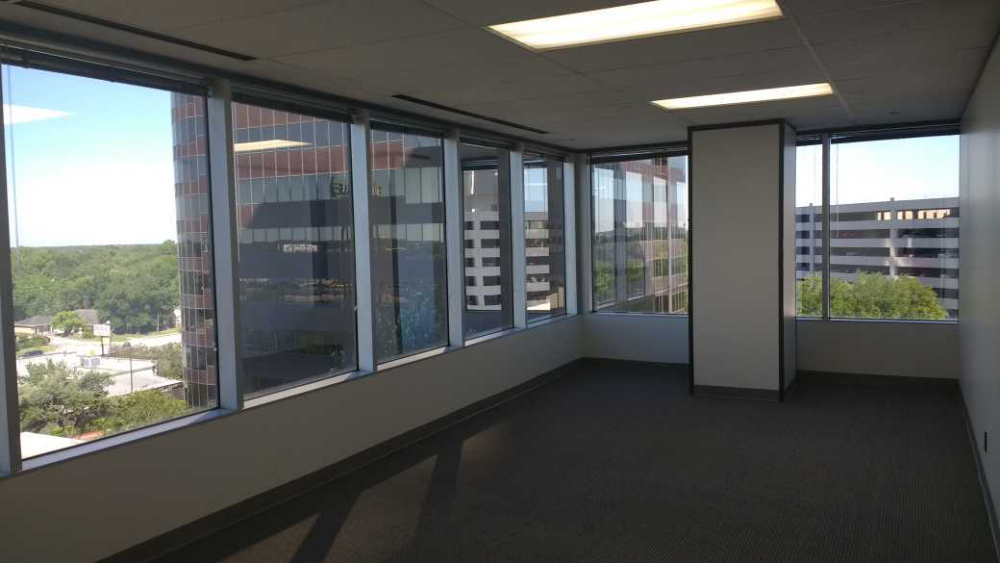 7322-7324 Southwest Freeway - 118x1-0630K-sm