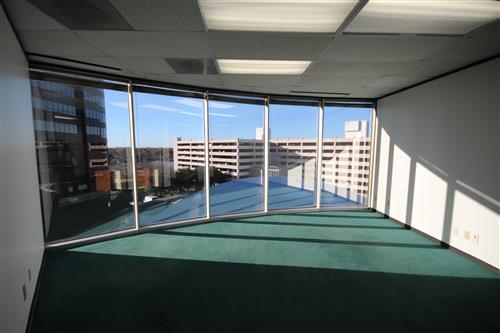 7322-7324 Southwest Freeway - 118x1-0645-sm