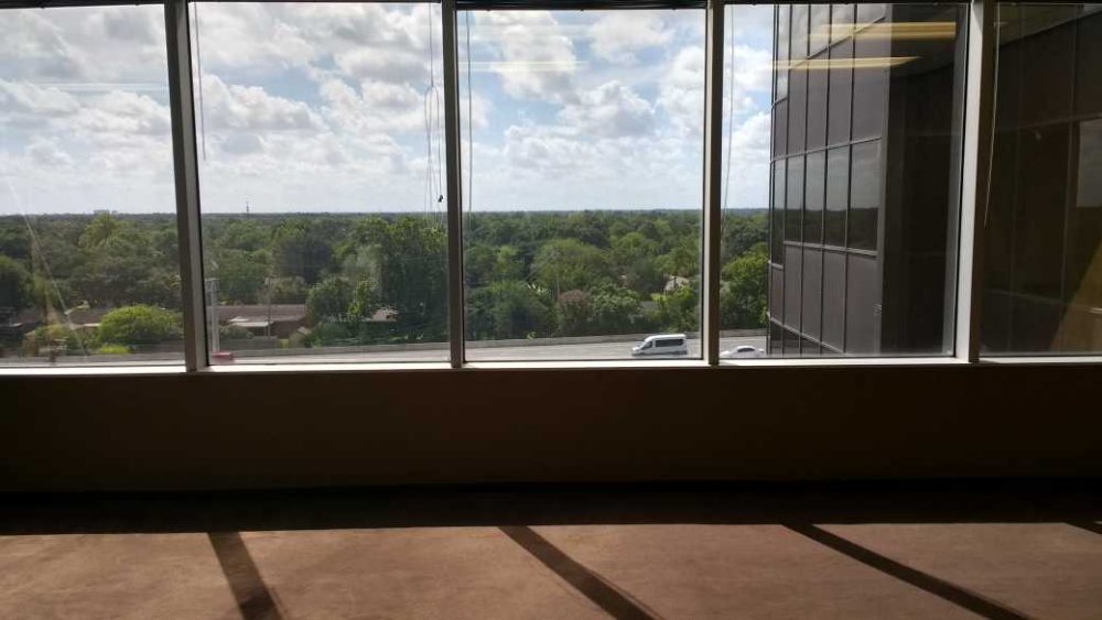 7322-7324 Southwest Freeway - 118x1-0690-sm