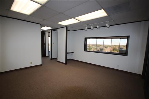 7322-7324 Southwest Freeway - 118x1-0710-sm