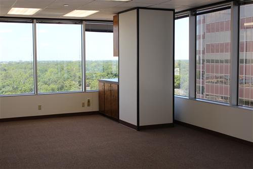 7322-7324 Southwest Freeway - 118x1-0750-sm