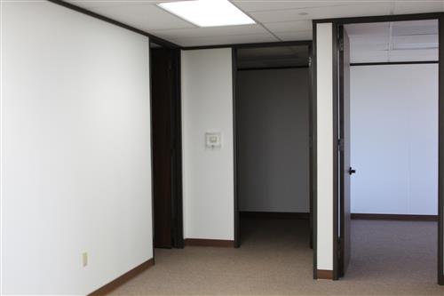 7322-7324 Southwest Freeway - 118x1-0750-sm