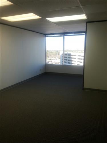 7322-7324 Southwest Freeway - 118x1-0828-sm