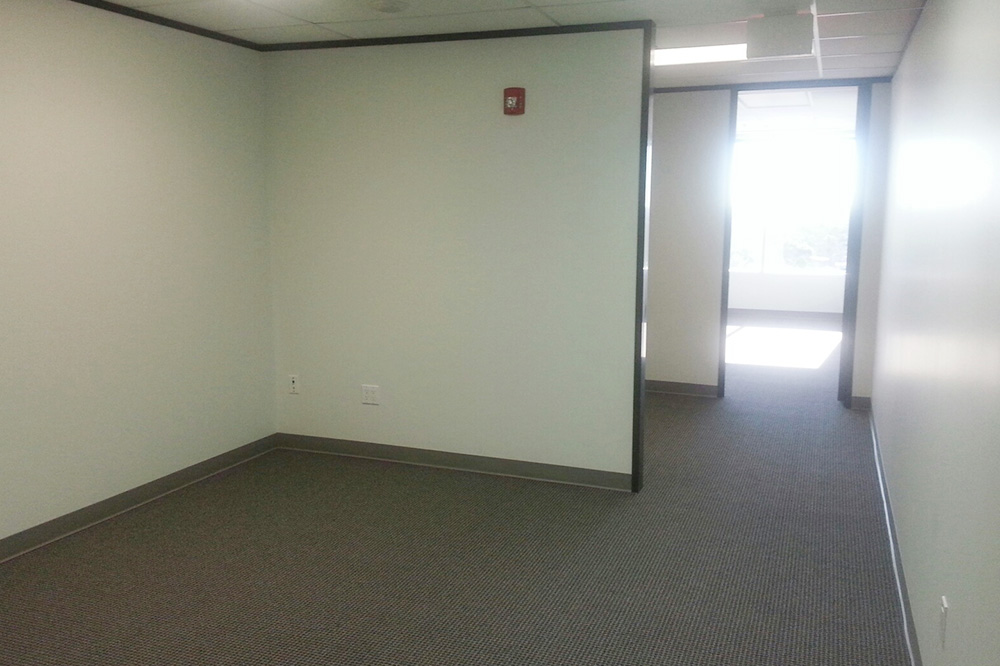 7322-7324 Southwest Freeway - 118x1-1065.01-sm