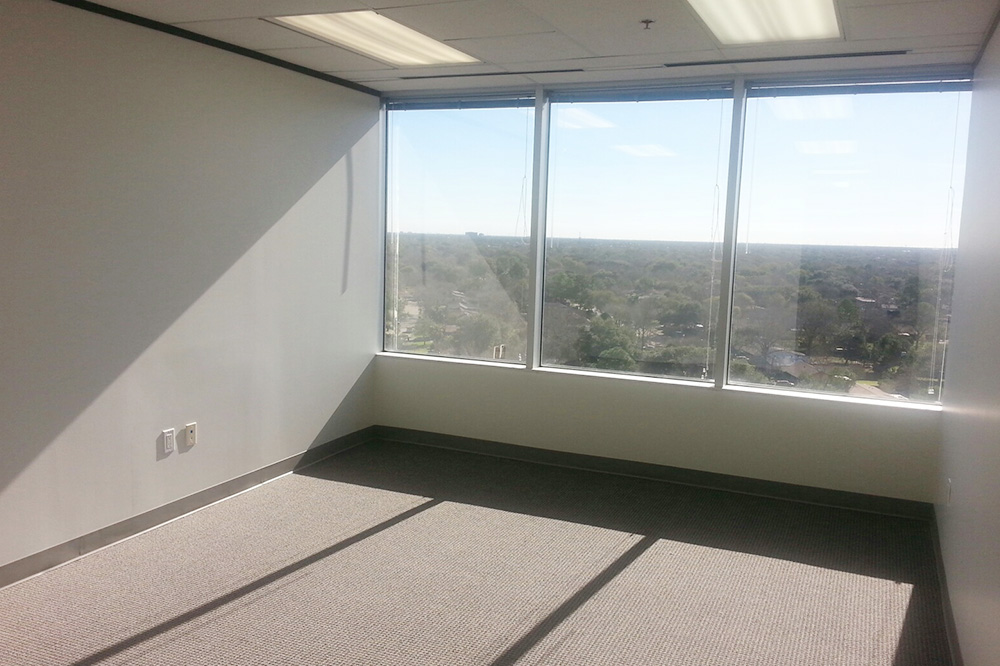 7322-7324 Southwest Freeway - 118x1-1065.01-sm
