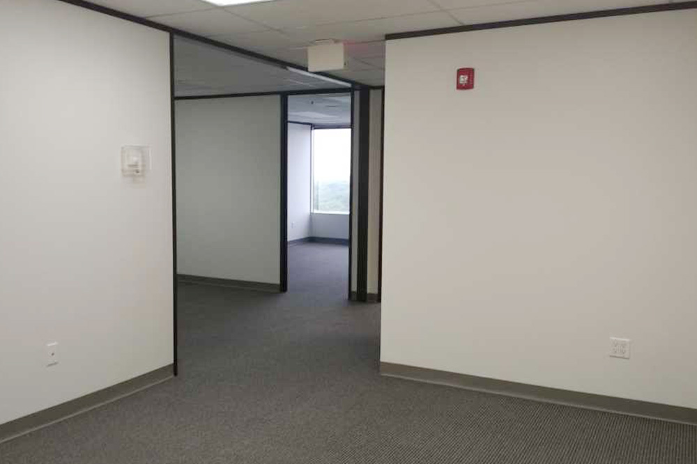 7322-7324 Southwest Freeway - 118x1-1065.01-sm