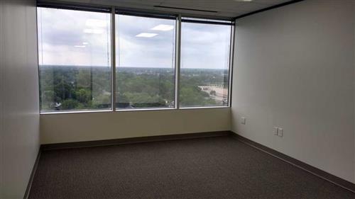 7322-7324 Southwest Freeway - 118x1-1070-sm