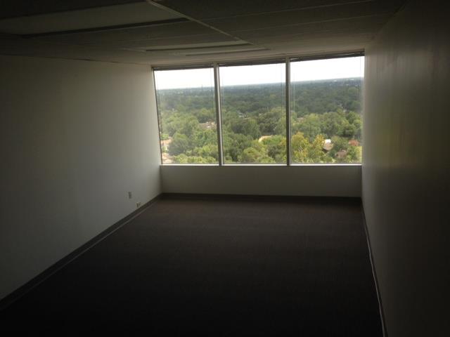 7322-7324 Southwest Freeway - 118x1-1110-sm