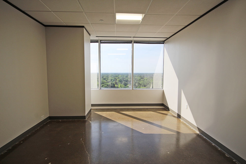 7322-7324 Southwest Freeway - 118x1-1116-sm