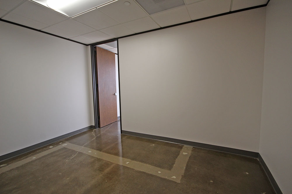 7322-7324 Southwest Freeway - 118x1-1126-sm