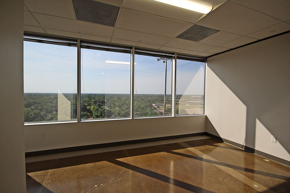 7322-7324 Southwest Freeway - 118x1-1126-sm