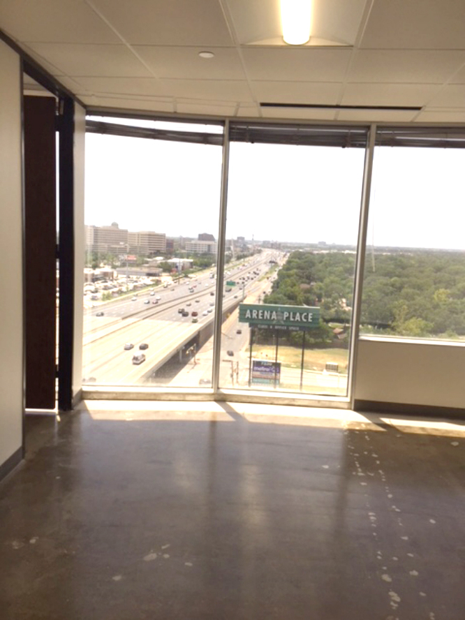 7322-7324 Southwest Freeway - 118x1-1132-sm