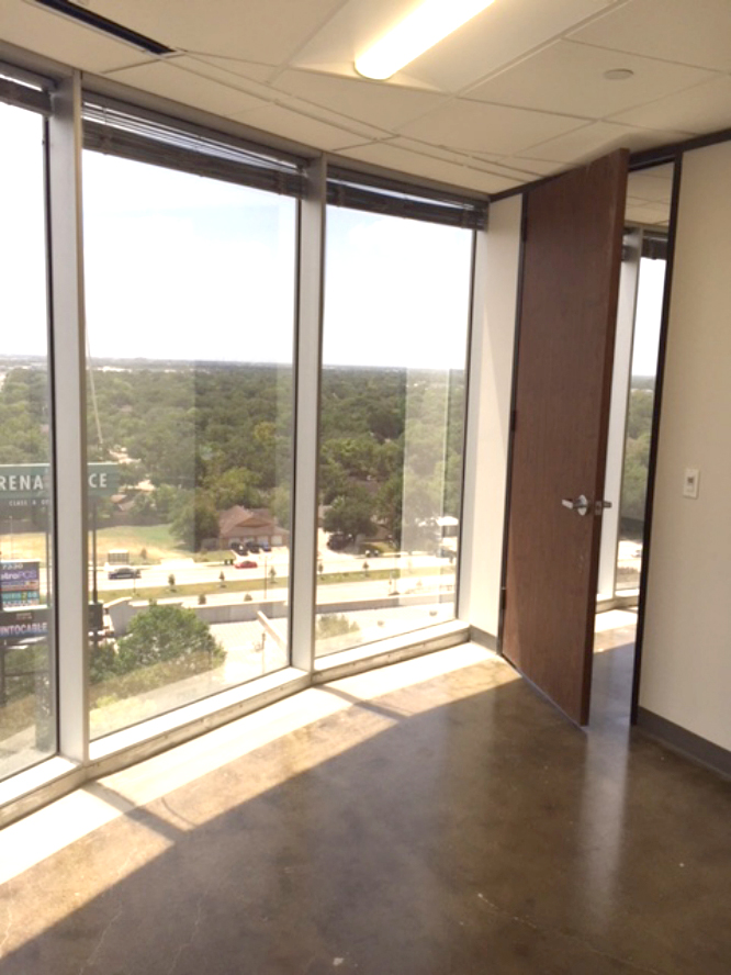 7322-7324 Southwest Freeway - 118x1-1132-sm