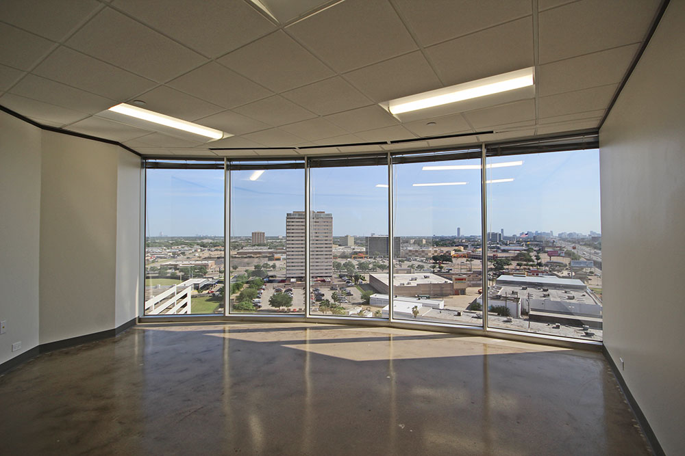 7322-7324 Southwest Freeway - 118x1-1184-sm