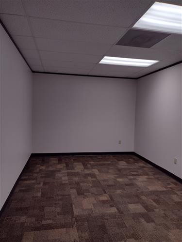 7322-7324 Southwest Freeway - 118x1-1605-sm