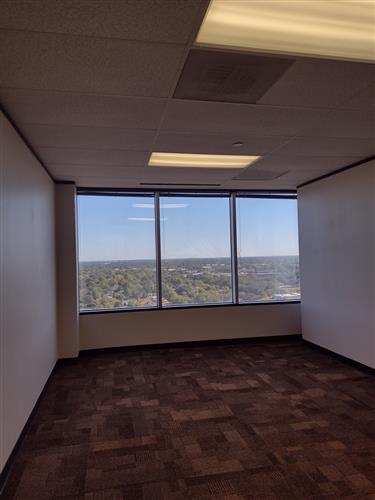 7322-7324 Southwest Freeway - 118x1-1610-sm