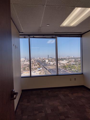 7322-7324 Southwest Freeway - 118x1-1680-sm