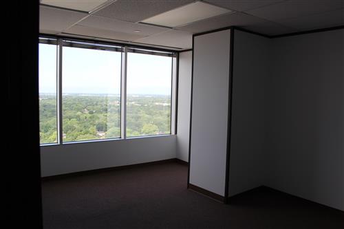 7322-7324 Southwest Freeway - 118x1-1735-sm