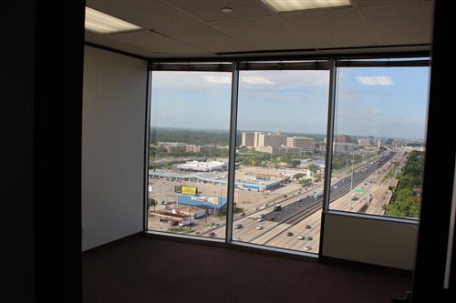 7322-7324 Southwest Freeway - 118x1-1735-sm