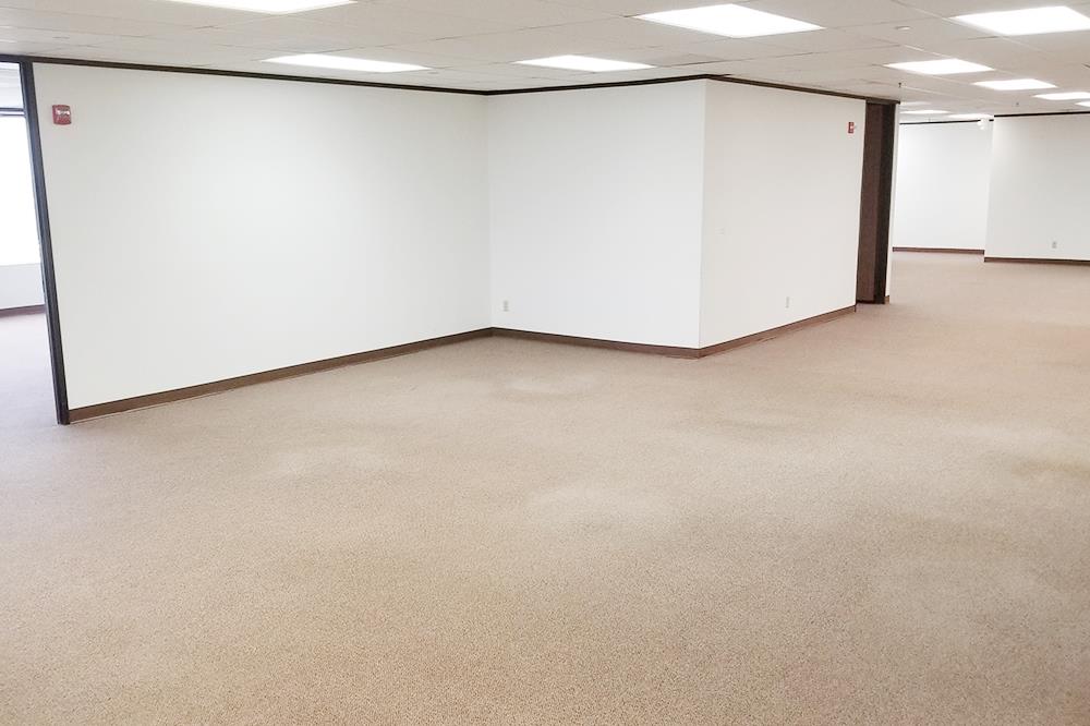 7322-7324 Southwest Freeway - 118x1-1760-sm