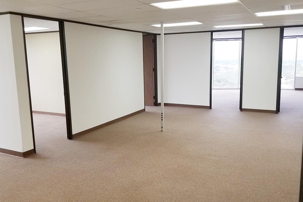 7322-7324 Southwest Freeway - 118x1-1760-sm